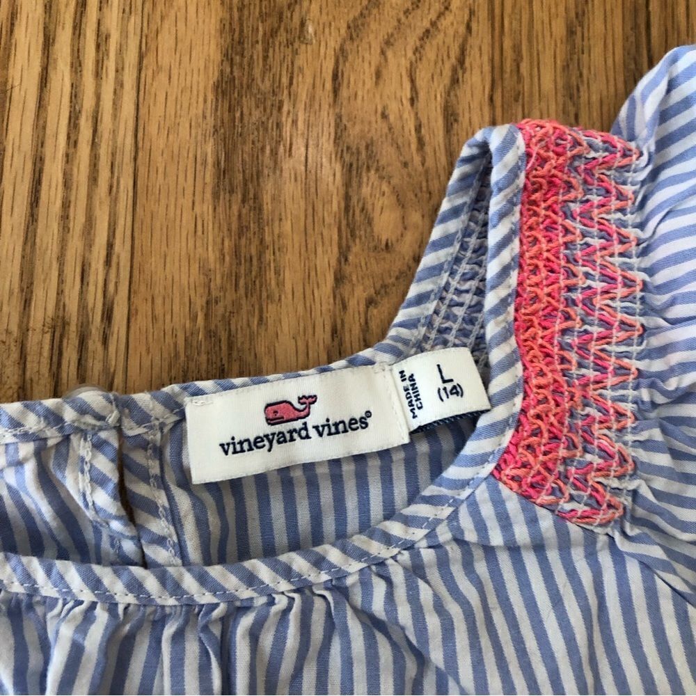 Vineyard Vines Top - Picture 2 of 3